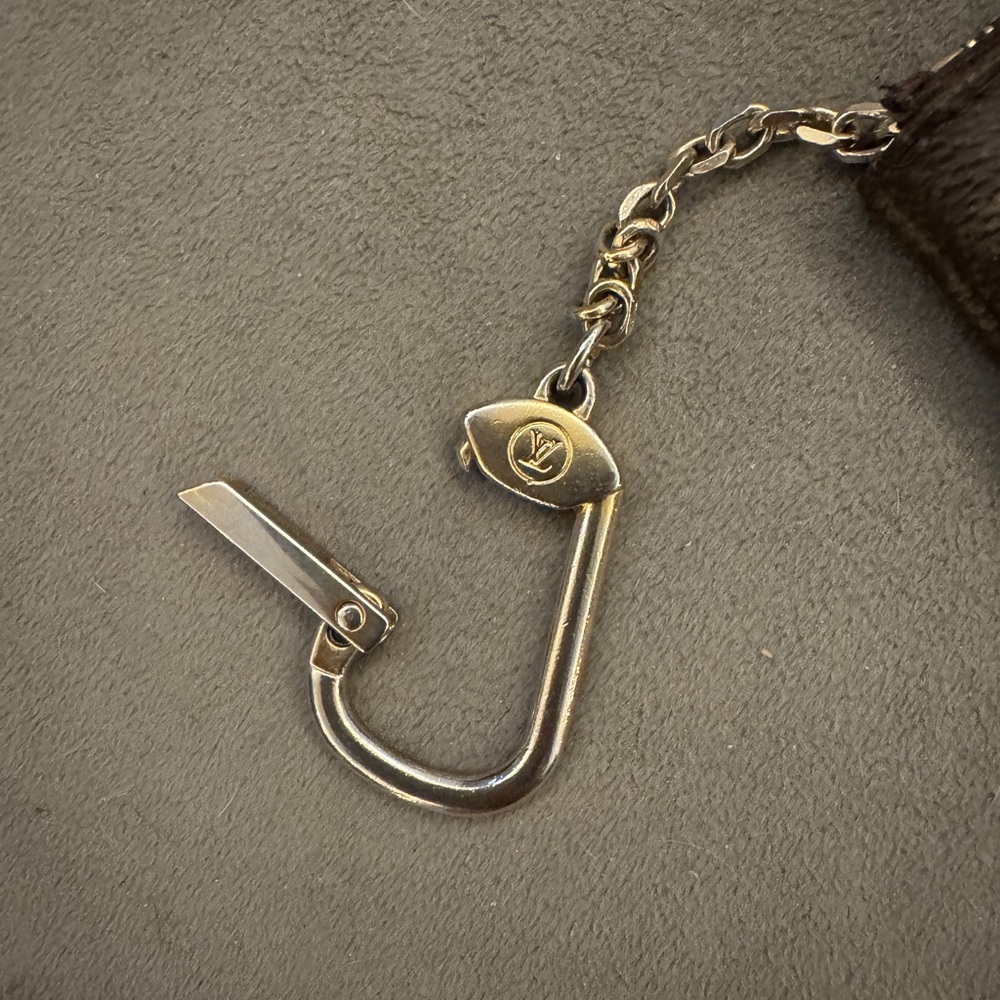 Louis Vuitton Key Pouch - Picture 2 of 6
